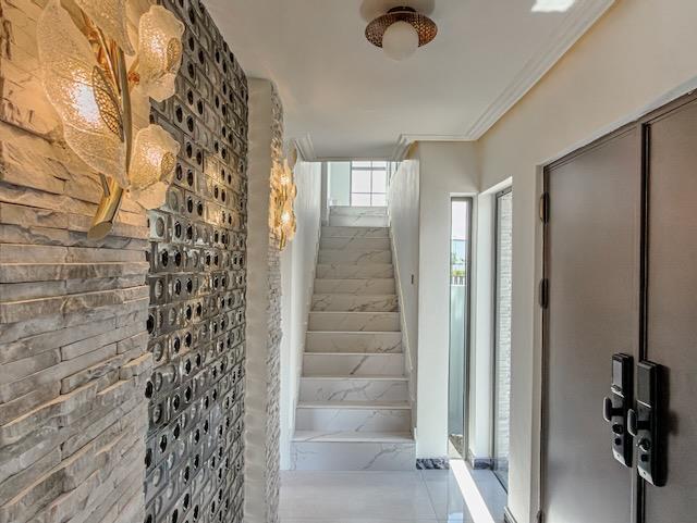 6 Bedroom Property for Sale in Sandown Western Cape